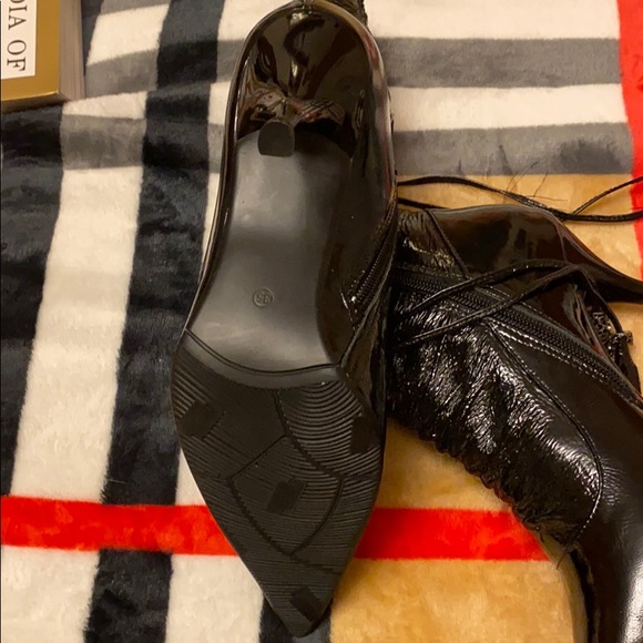 Short boots - Picture 3 of 6